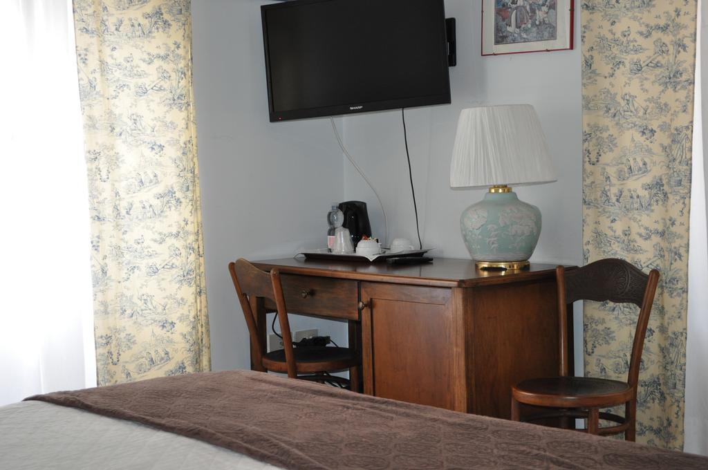 Villa L'Aurora เปสการา ภายนอก รูปภาพ