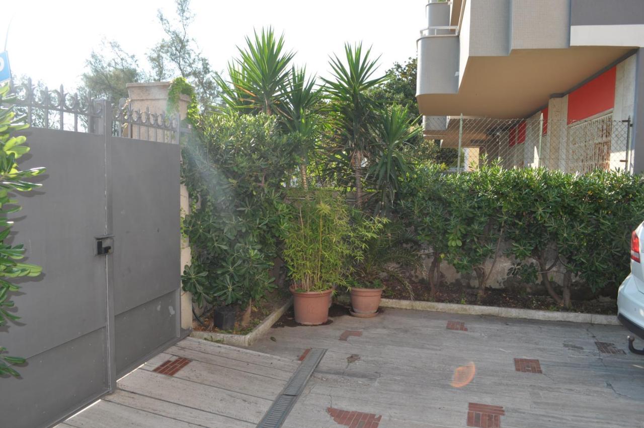 Villa L'Aurora เปสการา ภายนอก รูปภาพ